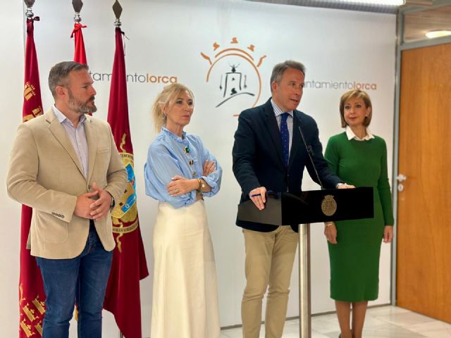 El Ayuntamiento de Lorca reconoce a dos ilustres lorquinos y al Paso Morado con sendas denominaciones de enclaves destacados de la ciudad - 1, Foto 1