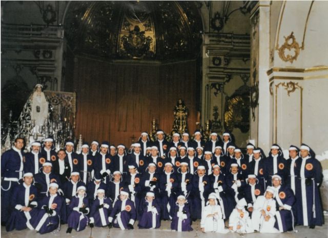 El Paso Blanco conmemora el 40 aniversario de la salida procesional del Cristo del Rescate con un besapié, una eucaristía, una exposición y un documental sobre su historia - 1, Foto 1