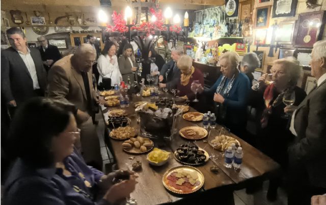 Paqui Bueno cumple diez años de madrinazgo del Cristo del Socorro - 1, Foto 1