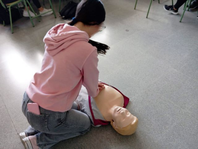 Protección Civil forma en primeros auxilios al alumnado de los institutos torreños - 1, Foto 1