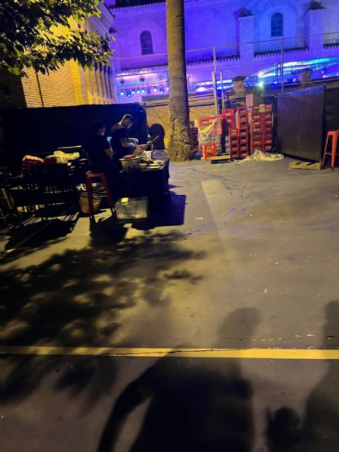 El AMPA del Cierva Peñafiel critica que el Ayuntamiento ceda el uso del colegio a los sardineros como almacén de bebidas alcohólicas y espacio de fiesta nocturna - 4, Foto 4