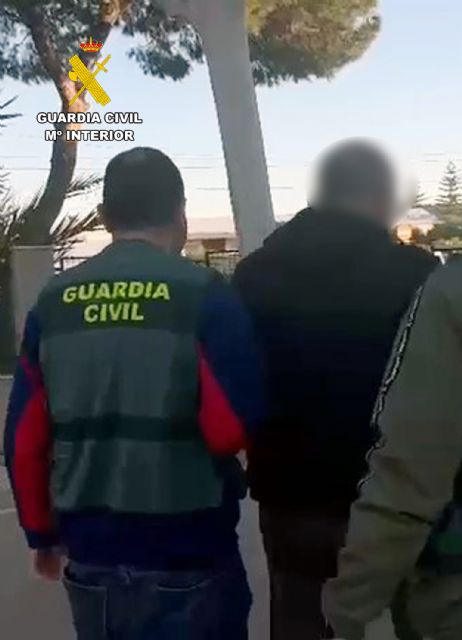 La Guardia Civil detiene a un agente de seguros por estafar a sus clientes - 3, Foto 3