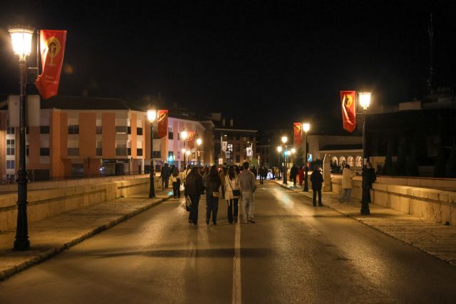 La ciudad experimenta la mayor transformación en materia de iluminación en las calles protagonistas de la Semana Santa - 5, Foto 5