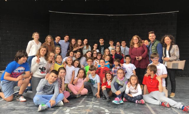 El director general de Juventud despide a los exploradores de la Región antes de su participación en el XLII Festival Nacional de la Canción Scout - 1, Foto 1