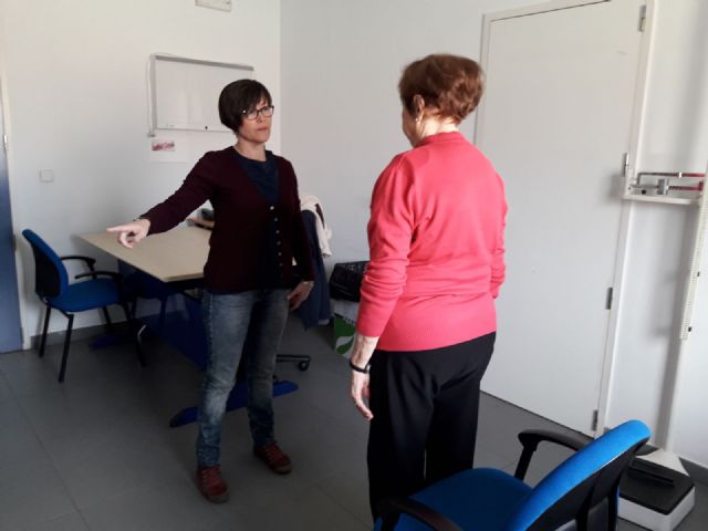 Cien pacientes de la Región participan en un estudio nacional para prevenir las caídas en personas mayores - 1, Foto 1