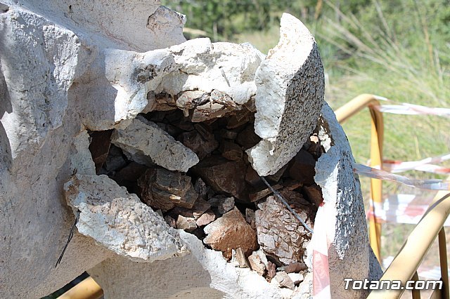 Unos vándalos destrozan una estación del Vía Crucis de La Santa, Foto 3