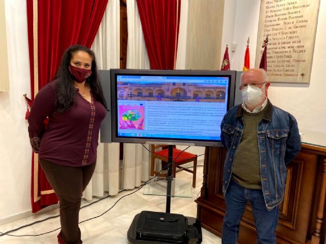 Cerca de 1.000 personas participan en las votaciones para elegir a las primeras protagonistas del Mural Pictórico 'Mujeres Esenciales: impulsoras de la Igualdad' de Lorca - 1, Foto 1