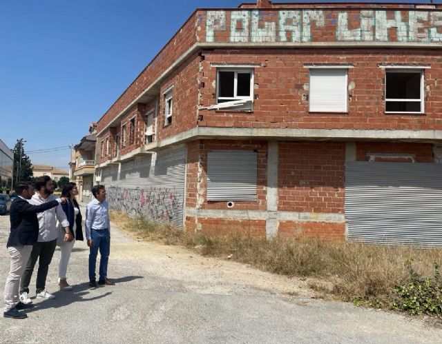 Lajara: Las viviendas de Sánchez son ruinosas, están a medio construir y ubicadas en zonas sin servicios - 1, Foto 1