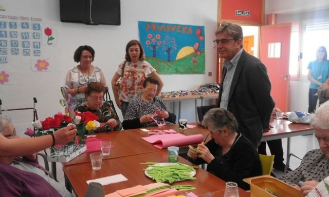 Familia atiende a 25 personas mayores de Jumilla en el centro de día que gestiona Aspajunide - 1, Foto 1