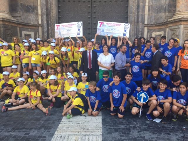 2.400 alumnos comercializan sus productos y desarrollan el trabajo en equipo en la 7ª edición del Mini Market - 1, Foto 1