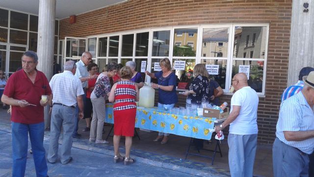 Comienzan las fiestas del Centro Municipal de Personas Mayores de la plaza Balsa Vieja, Foto 6