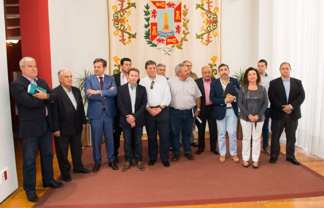 Seis ayuntamientos encabezados por Cartagena respaldan a los agricultores en la solución de los salmueraductos - 1, Foto 1