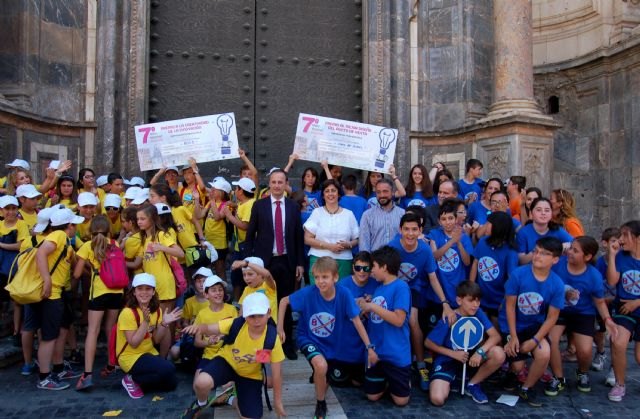 Cerca de 2.300 alumnos muestran los productos elaborados en sus cooperativas escolares en el Mini Market 2016 - 3, Foto 3