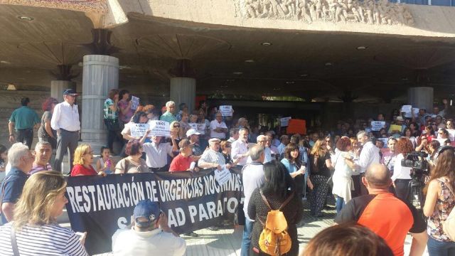 Librilla volverá este jueves a la puerta de la Asamblea Regional para escuchar las explicaciones de la Consejera de Sanidad - 1, Foto 1