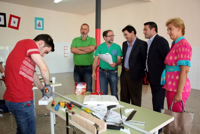 El alumno del IES Sanje, Antonio Riquelme, consigue ganar la MurciaSkill, de la Fase Regional de las Olimpiadas de FP Región de Murcia - 2, Foto 2