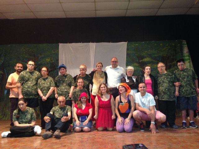 Aidemar y la concejalía de Educación hacen de la obra Caperucita Feroz un actividad inclusiva - 1, Foto 1