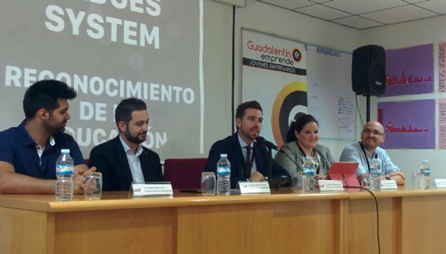 Jornada nacional sobre el ´Reconocimiento de la Educación No Formal y Empleabilidad´ - 1, Foto 1