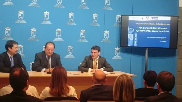 La Cátedra de RSC de la UCAM reúne a los ayuntamientos para poner en común políticas sociales - 1, Foto 1