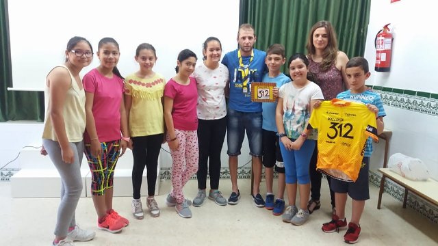Chescos Romera El León de la Terreras realizó una visita al colegio de su infancia - 3, Foto 3