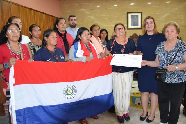 Calasparra ha hecho entrega hoy de un cheque de 600 euros al proyecto de Educación Intercultural - 1, Foto 1
