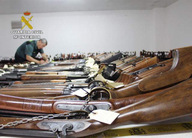 La Guardia Civil de Murcia celebra la exposición-subasta de armas del año 2018 - 1, Foto 1