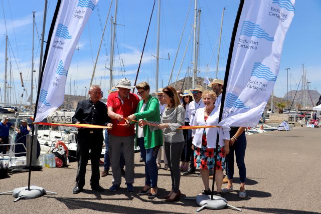 La portavoz del Gobierno regional inaugura la X Regata Solidaria Carburo de Plata - 1, Foto 1