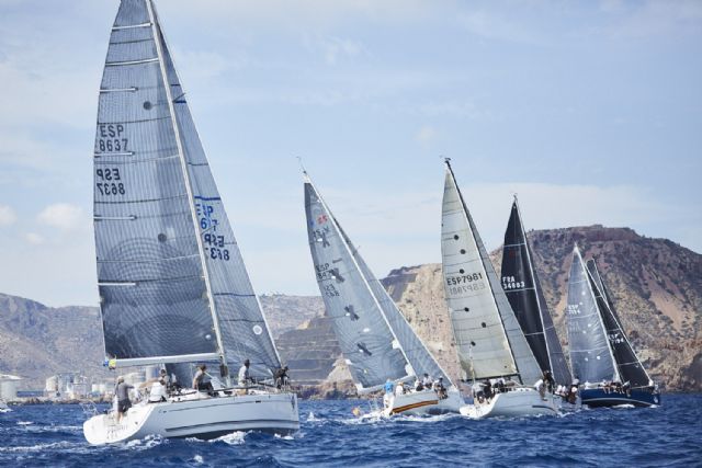 ´Pez de Abril, El Carmen-Elite Sails, Brex, Saleroso 2.0 y Alas de Zainoa copan los primeros puestos en la primera jornada de la X Regata Solidaria Carburo de Plata - 2, Foto 2