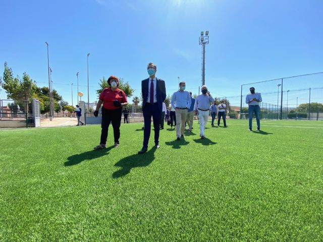 Guadalupe estrena campo de fútbol con un nuevo césped artificial para los 250 jugadores de la Escuela municipal - 3, Foto 3