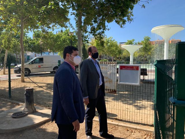 El Ayuntamiento desinfecta los parques para garantizar la seguridad de las familias murcianas - 3, Foto 3