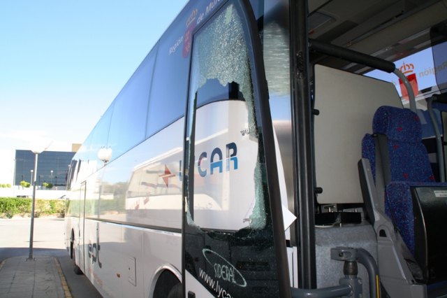 Se reanuda la línea de autobuses Cieza-Murcia, con servicios mínimos de momento - 1, Foto 1