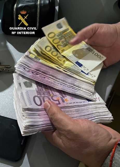 La Guardia Civil detiene a uno de los principales distribuidores de cocana a gran escala de la Regin de Murcia, Foto 2