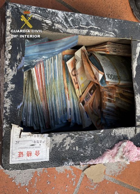 La Guardia Civil detiene a uno de los principales distribuidores de cocana a gran escala de la Regin de Murcia, Foto 7