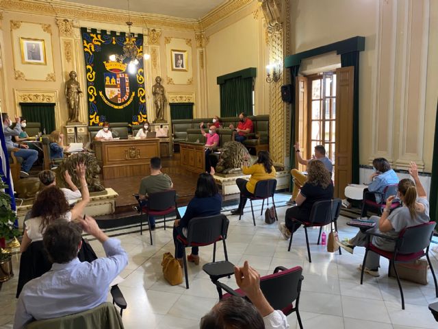 Aprobado en pleno dejar en suspenso hasta fin de año las tasas por instalaciones de feria y puestos de venta o similares - 1, Foto 1