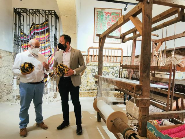 La Casa del Artesano de Lorca acoge dos cursos gratuitos, uno de tejedor de jarapas y otro de tocados y complementos - 1, Foto 1