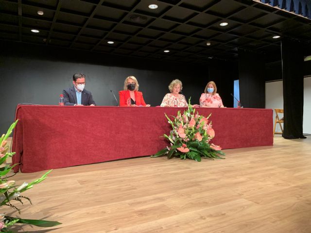 La Asociación de Amas de Casa rinde homenaje a los enfermeros aguileños - 2, Foto 2