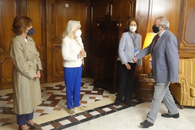 La presidenta de la Academia de Farmacia de la Región de Murcia resalta la importancia de la Ley del Mecenazgo - 1, Foto 1