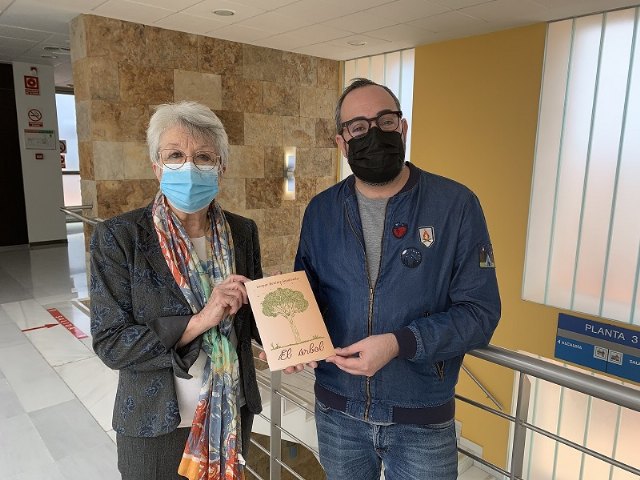 Leonor Benítez se suma a los numerosos autores locales que están publicando obras - 1, Foto 1