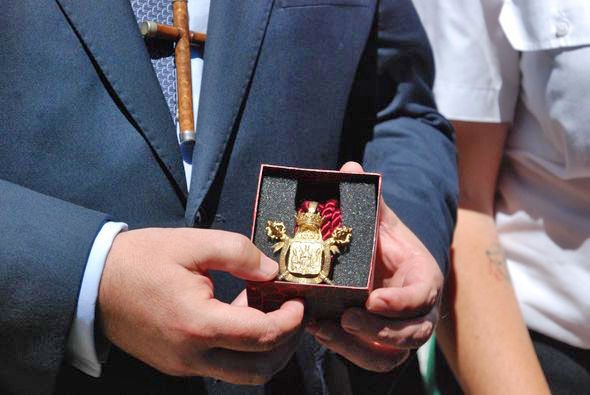La Banda del Maestro Tejera otorga la Medalla de Oro de la Ciudad de Sevilla a la Virgen de las Angustias de la Hermandad de la Vera-cruz de Alcalá del Río - 2, Foto 2