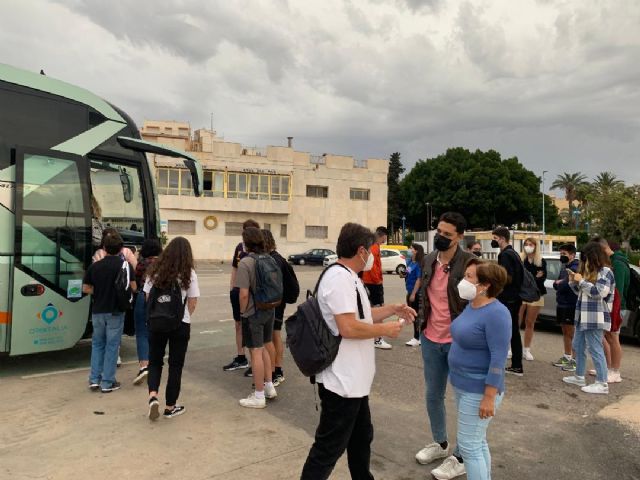 Las concejalías de Educación y Juventud ayudan a los estudiantes EBAU ante el abandono del Gobierno Regional - 1, Foto 1