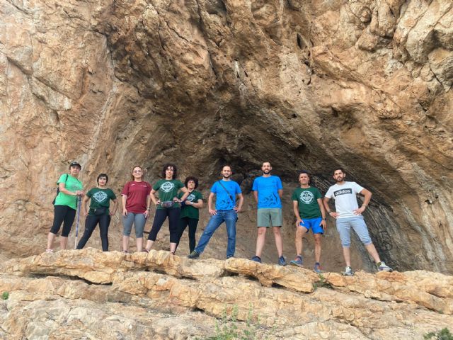 La Concejalía de Deportes de Lorca señaliza el nuevo sendero natural 'La Cueva del Compadre', en la Sierra de Pedro Ponce, situada en Zarzadilla de Totana - 2, Foto 2