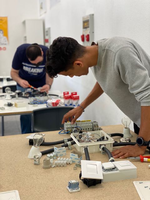 Programa mixto de empleo y formación LUCIERNAGA - 1, Foto 1