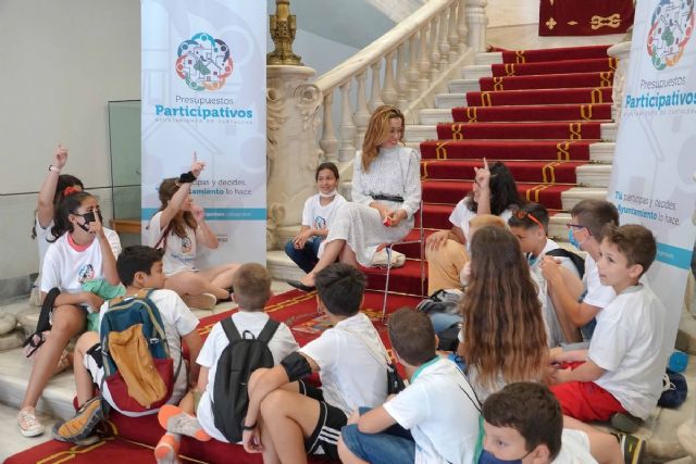 Los colegios Ciudad Jardín, Luis Calandre y Carthago visitan el Palacio Consistorial dentro de la programación de los Presupuestos Participativos escolares - 1, Foto 1