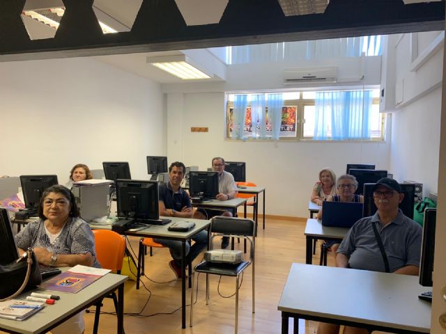 Clausura taller de informática e internet para mayores - 2, Foto 2