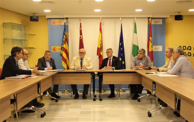 El presidente de la CHS mantiene una reunión de trabajo con el presidente de la SEIASA - 1, Foto 1