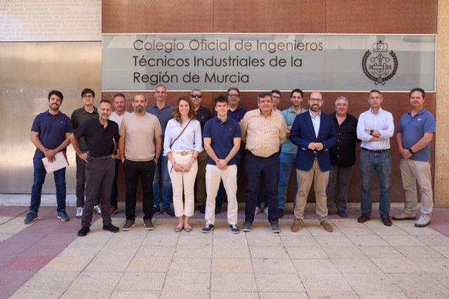 El Colegio de Ingenieros Técnicos Industriales forma a los 15 primeros profesionales de ingeniería en su laboratorio de Hidrógeno Verde - 1, Foto 1