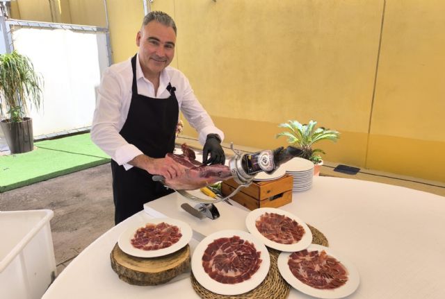 El Doctor Ricardo Robles, distinguido con el X Galardón Anual de los Caballeros de Santa Bárbara - 3, Foto 3