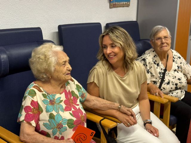 Política Social destina 800.000 euros en el último a&ntilde;o para mejorar y adaptar los centros de día para mayores de la Región - 3, Foto 3