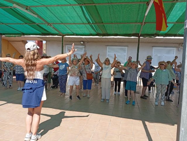Un centenar de mayores de pedanías se dan cita en una jornada de actividad física adaptada, con talleres de salud, primeros auxilios y voluntariado solidario - 5, Foto 5