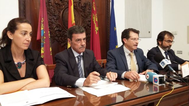 El Alcalde afirma que la Comisión Mixta, tras resolver el 99,84% de los expedientes, ha entrado en su tramo final y continuará su trabajo mientras los lorquinos la necesiten - 2, Foto 2
