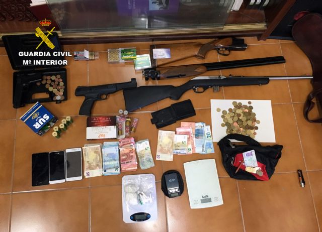 La Guardia Civil desmantela un ´clan familiar´ dedicado a la distribución de droga en La Aljorra - 3, Foto 3